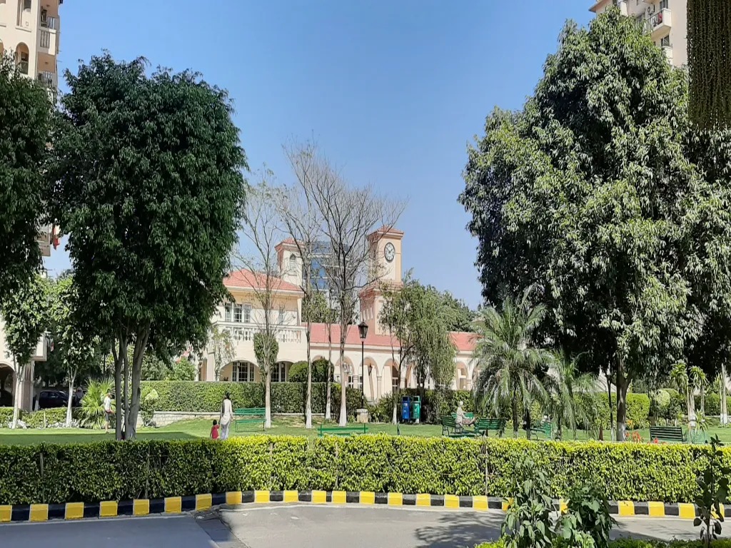 dlf-oakwood-estate-dlf-phase-2-gurugram-2