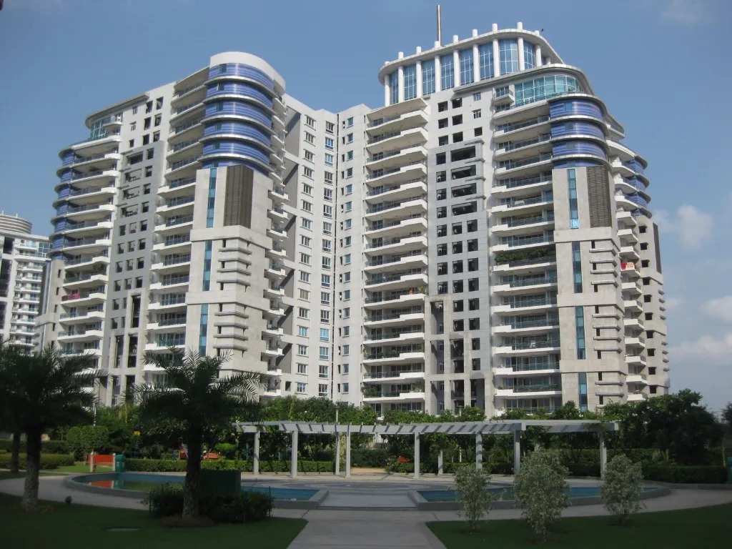 dlf-pinnacle-dlf-phase-5-gurgaon-1