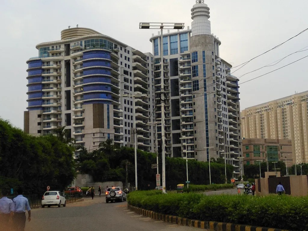 dlf-pinnacle-dlf-phase-5-gurgaon-2