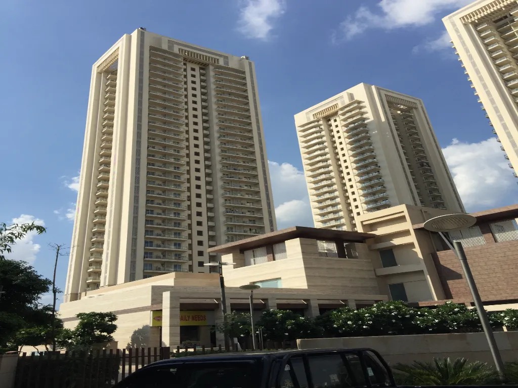 dlf-primus-sector-82a-gurgaon-main