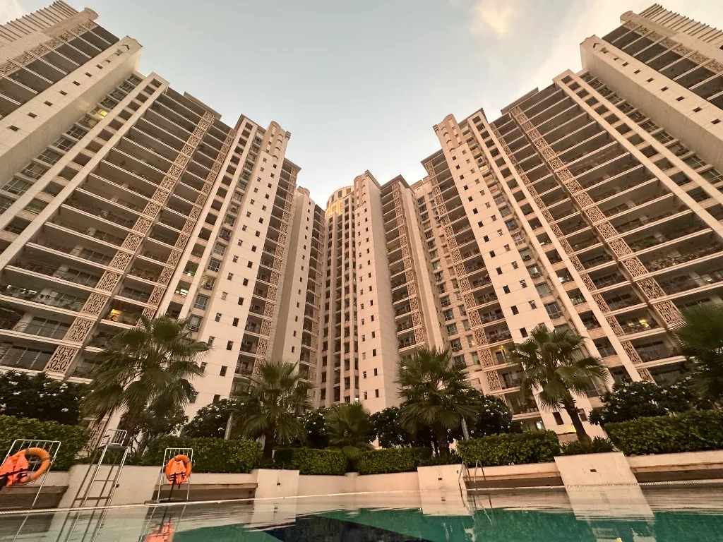 dlf-the-summit-sector-54-gurgaon-1