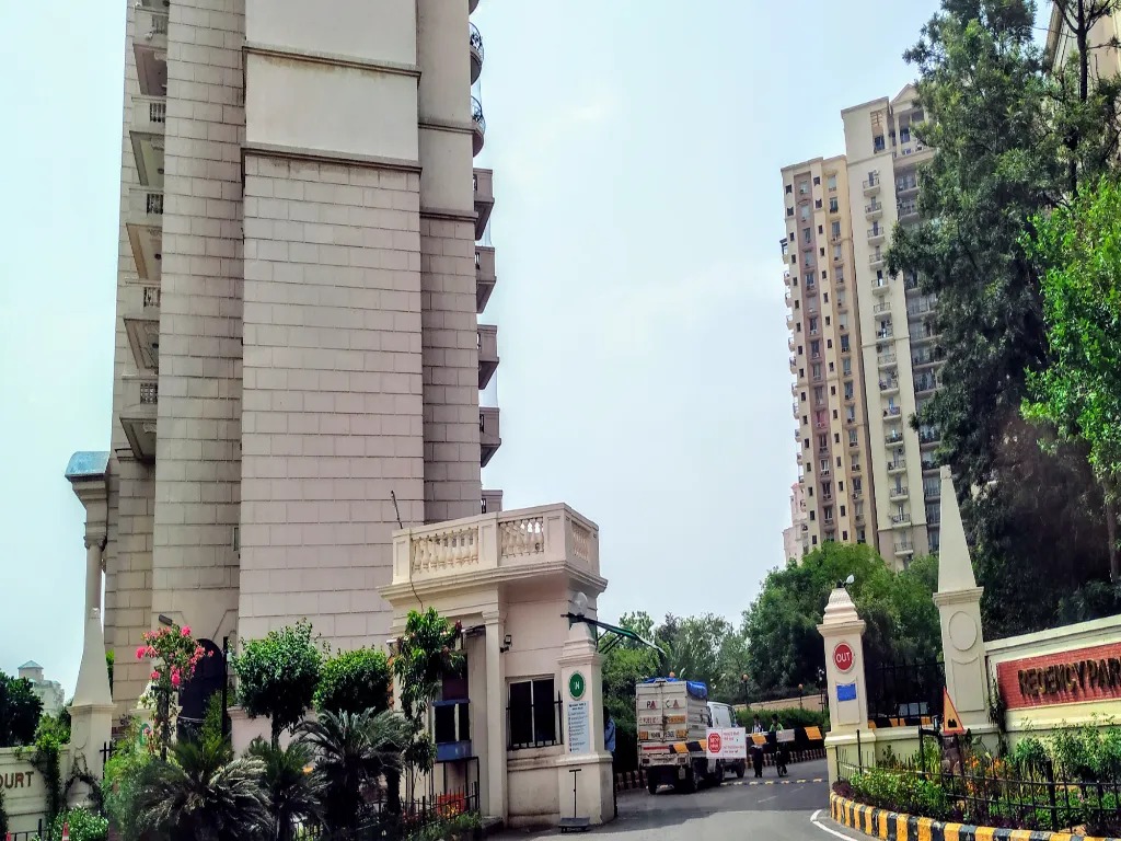 dlf-windsor-court-dlf-phase-4-gurgaon-1