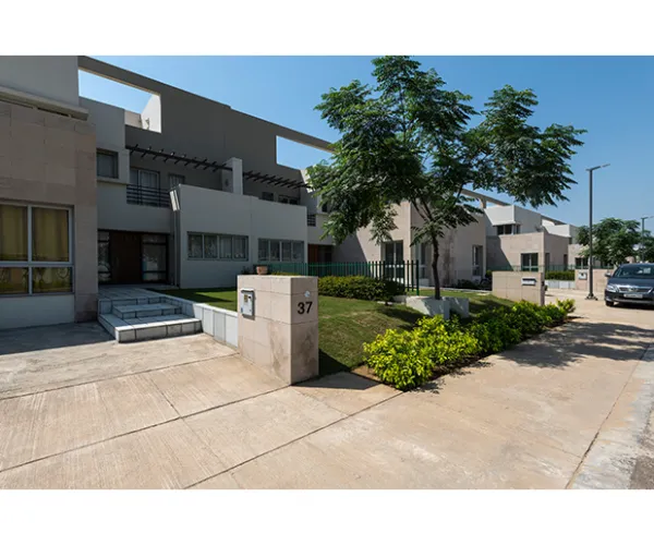 vatika-signature-villas-sector-82-gurgaon-4